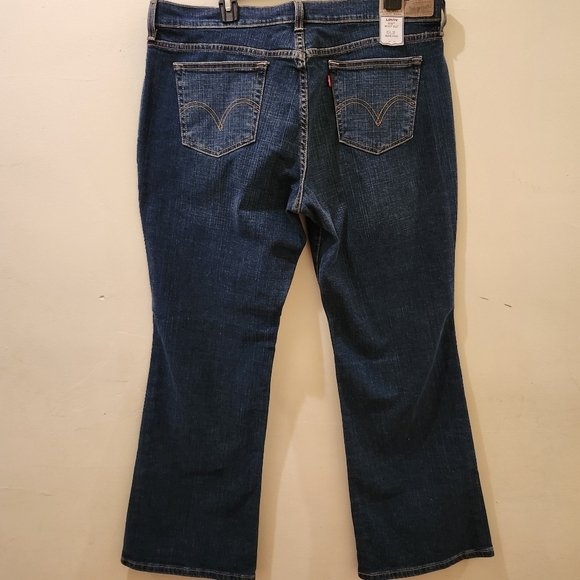 Levi's 515 Bootcut Midrise Medium Wash Jeans Size 16 Short - Picture 2 of 12
